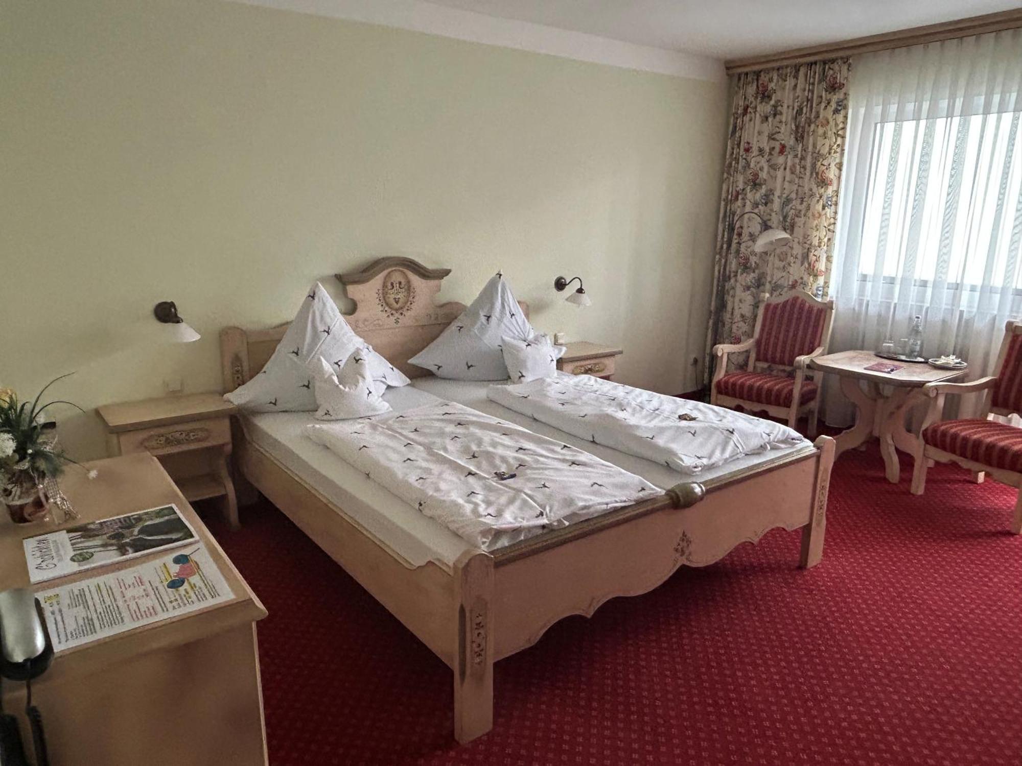 Hotel Garni Hubertushof Bad Füssing Buitenkant foto