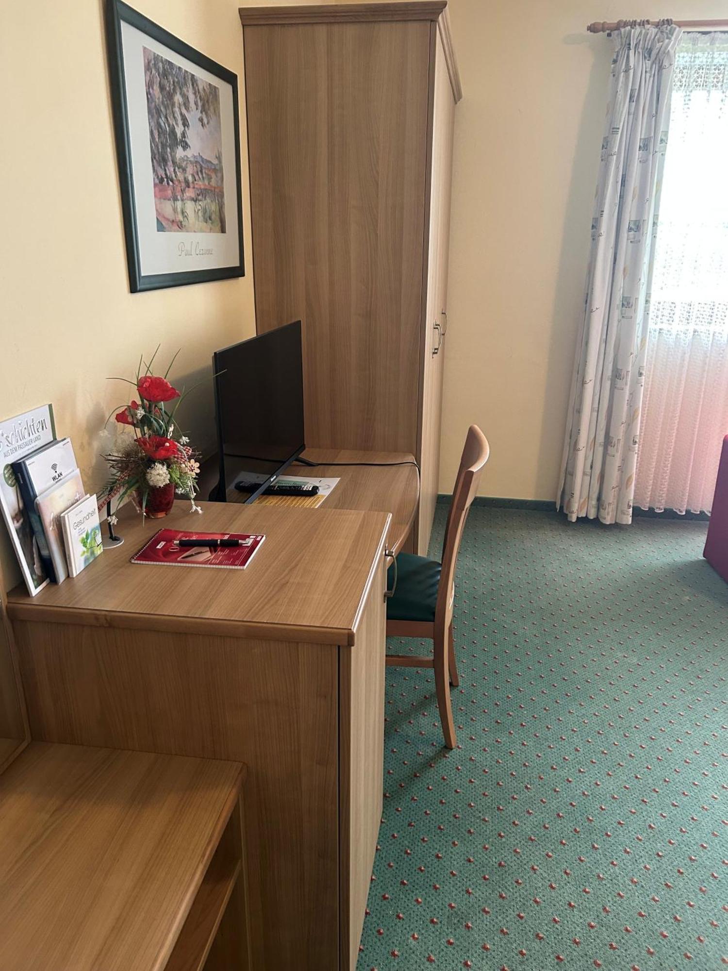 Hotel Garni Hubertushof Bad Füssing Buitenkant foto
