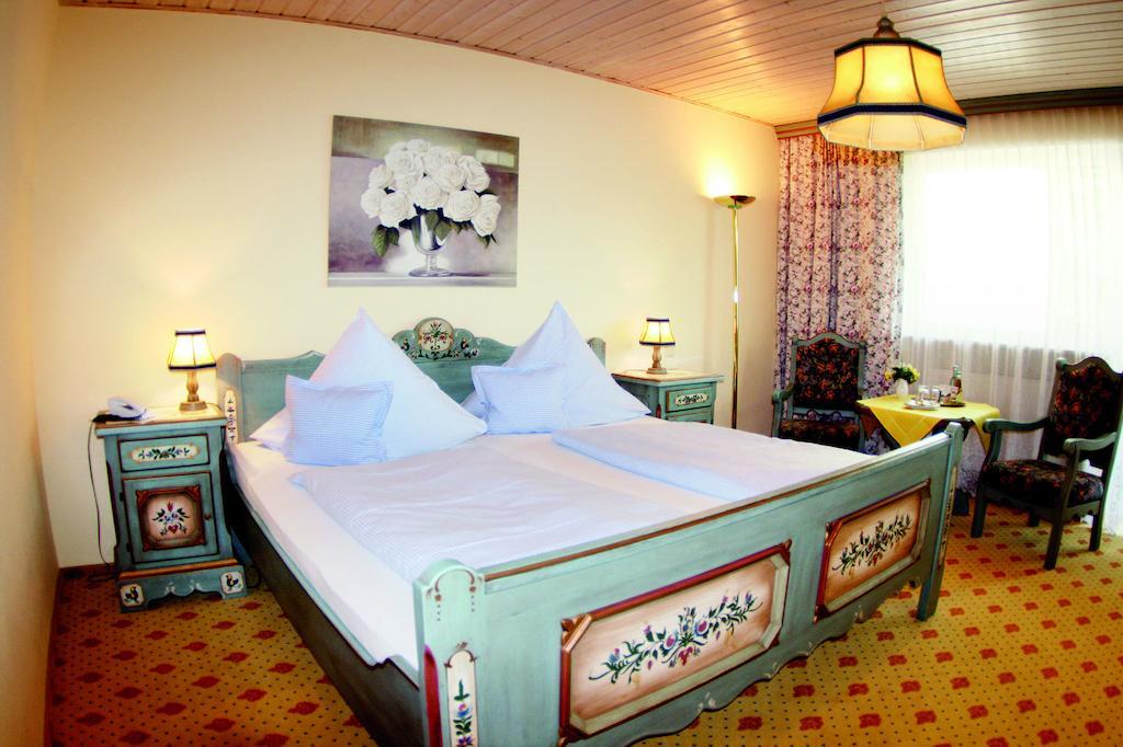 Hotel Garni Hubertushof Bad Füssing Kamer foto